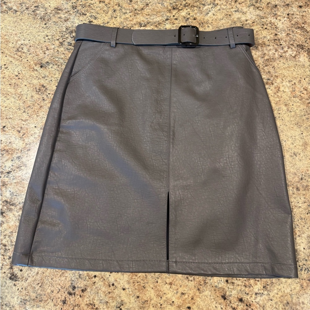Molly Bracken Gray Women's Skirt with Belt NWOT